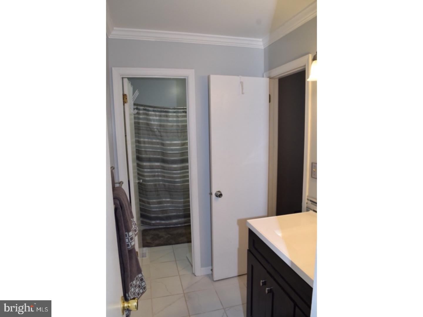 989 Rill Road Reading, PA 19606 - Photo 16 of 19 Bathroom