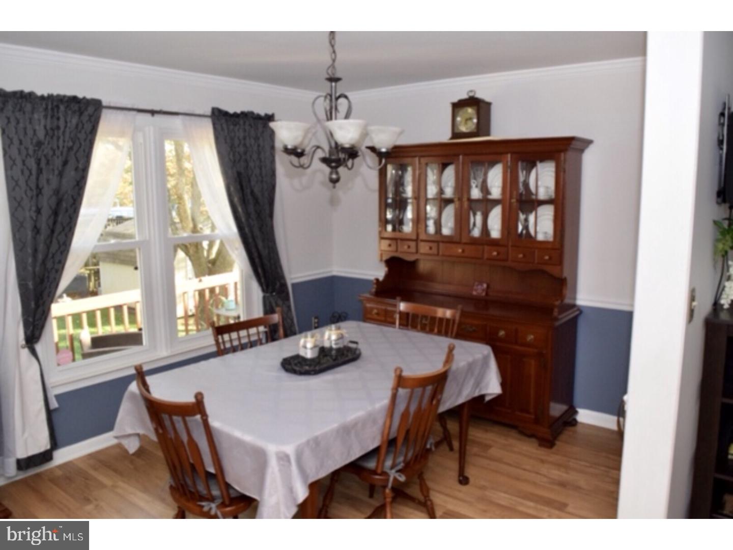 989 Rill Road Reading, PA 19606 - Photo 7 of 19 Dining Room