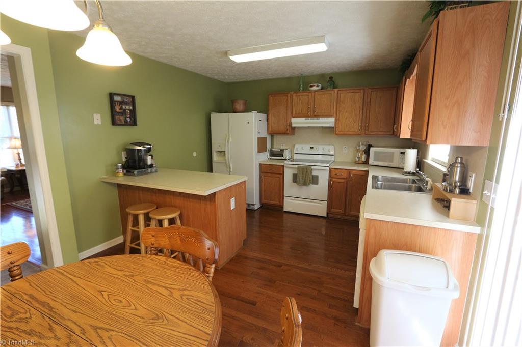 615 Stephany Circle Rural Hall, NC 27045 - Photo 8 of 24 Gallery Image 8