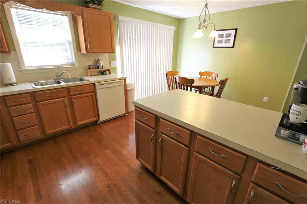 615 Stephany Circle Rural Hall, NC 27045 - Photo 9 of 24 Gallery Image 9