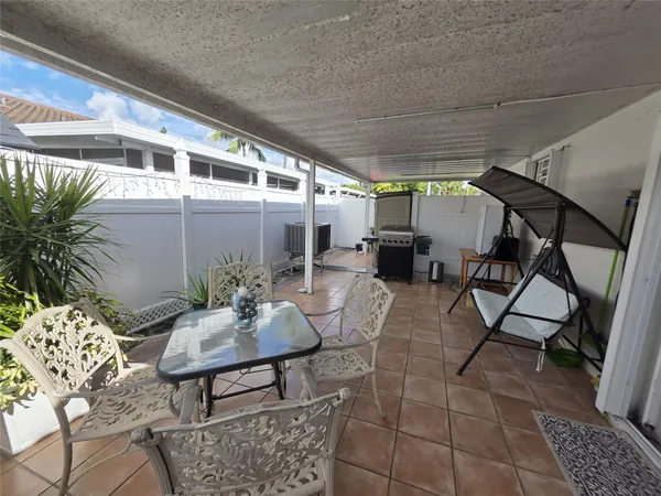 $2,500 | 7635 Northwest 181st Street, Hialeah, FL 33015