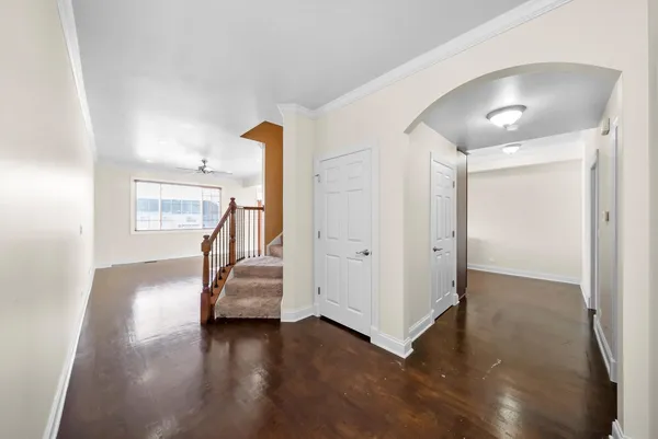 $400,000 | 1265 Tamarack Drive, Bartlett, IL 60103