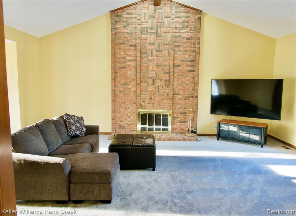 1187 Chaffer Drive Rochester Hills, MI 48306 - Photo 9 of 33