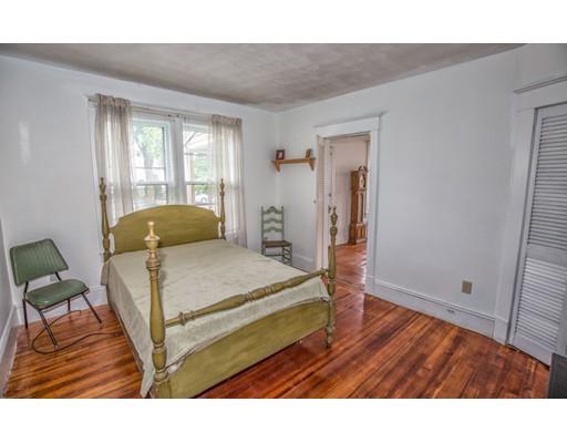 418 Page Boulevard Springfield, MA 01104 - Photo 13 of 35