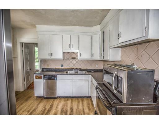 418 Page Boulevard Springfield, MA 01104 - Photo 3 of 35