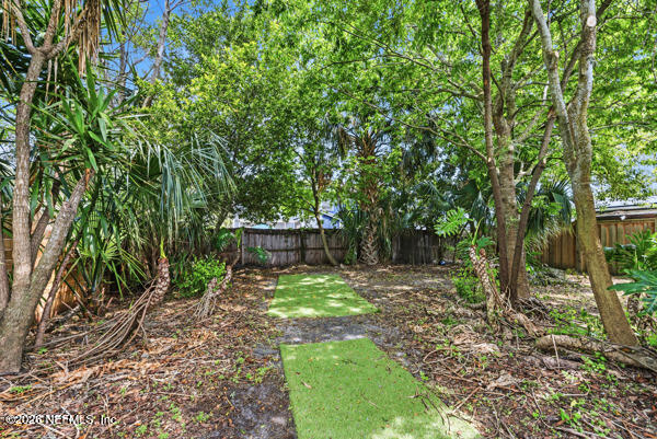 175 Seminole Road Atlantic Beach, FL 32233 - Photo 18 of 21 Fenced Backyard