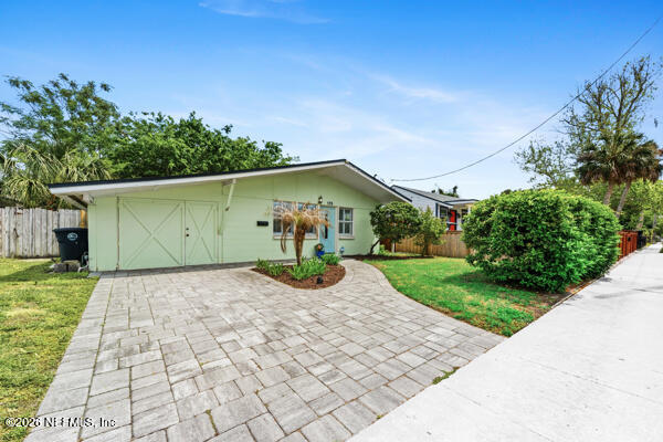 175 Seminole Road Atlantic Beach, FL 32233 - Photo 2 of 21 Paver Driveway