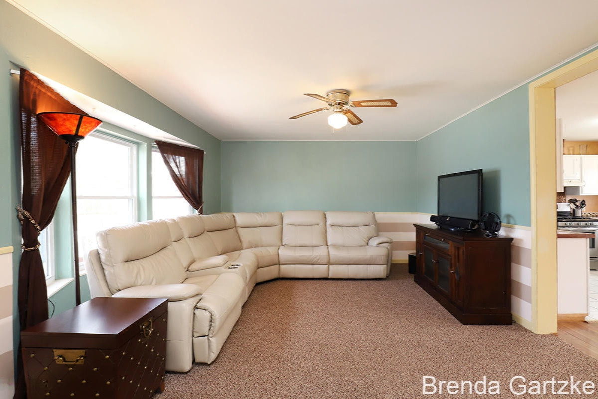 12525 Belding Road Belding, MI 48809 - Photo 6 of 39 IMG_8398