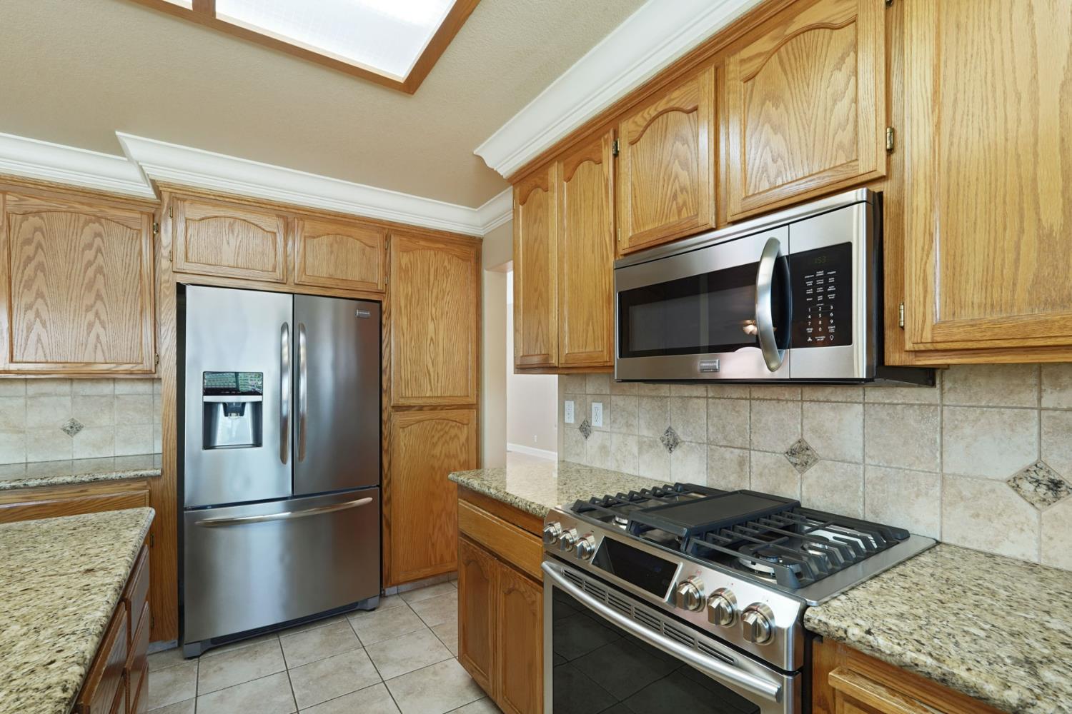 1813 Mark Mead Lane Modesto, CA 95356 - Photo 12 of 36