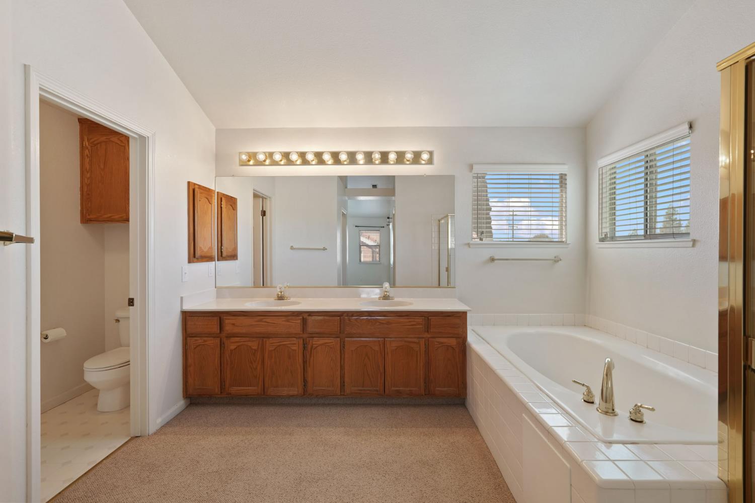 1813 Mark Mead Lane Modesto, CA 95356 - Photo 20 of 36