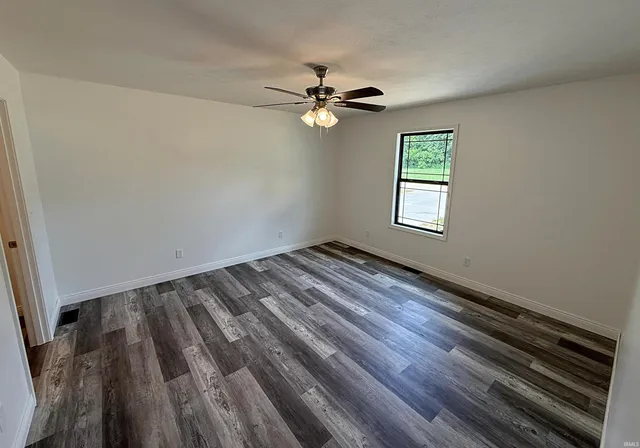 $290,000 | 1405 Rosewood Drive, Washington, IN 47501