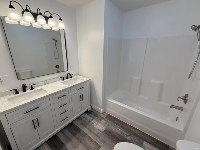 $290,000 | 1405 Rosewood Drive, Washington, IN 47501