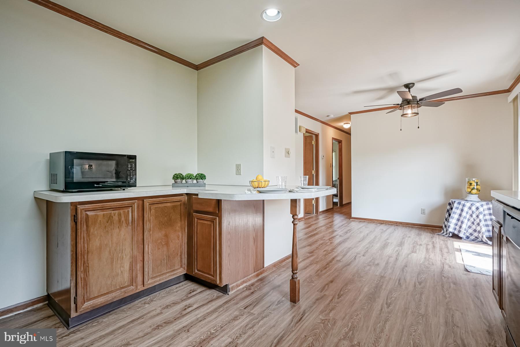 91 Rutgers Road Pennsville, NJ 08070 - Photo 11 of 41 Kitchen connects to dining space