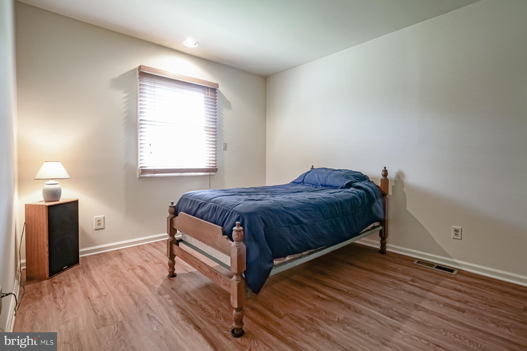 91 Rutgers Road Pennsville, NJ 08070 - Photo 16 of 41 Bedroom 2-- 10x12