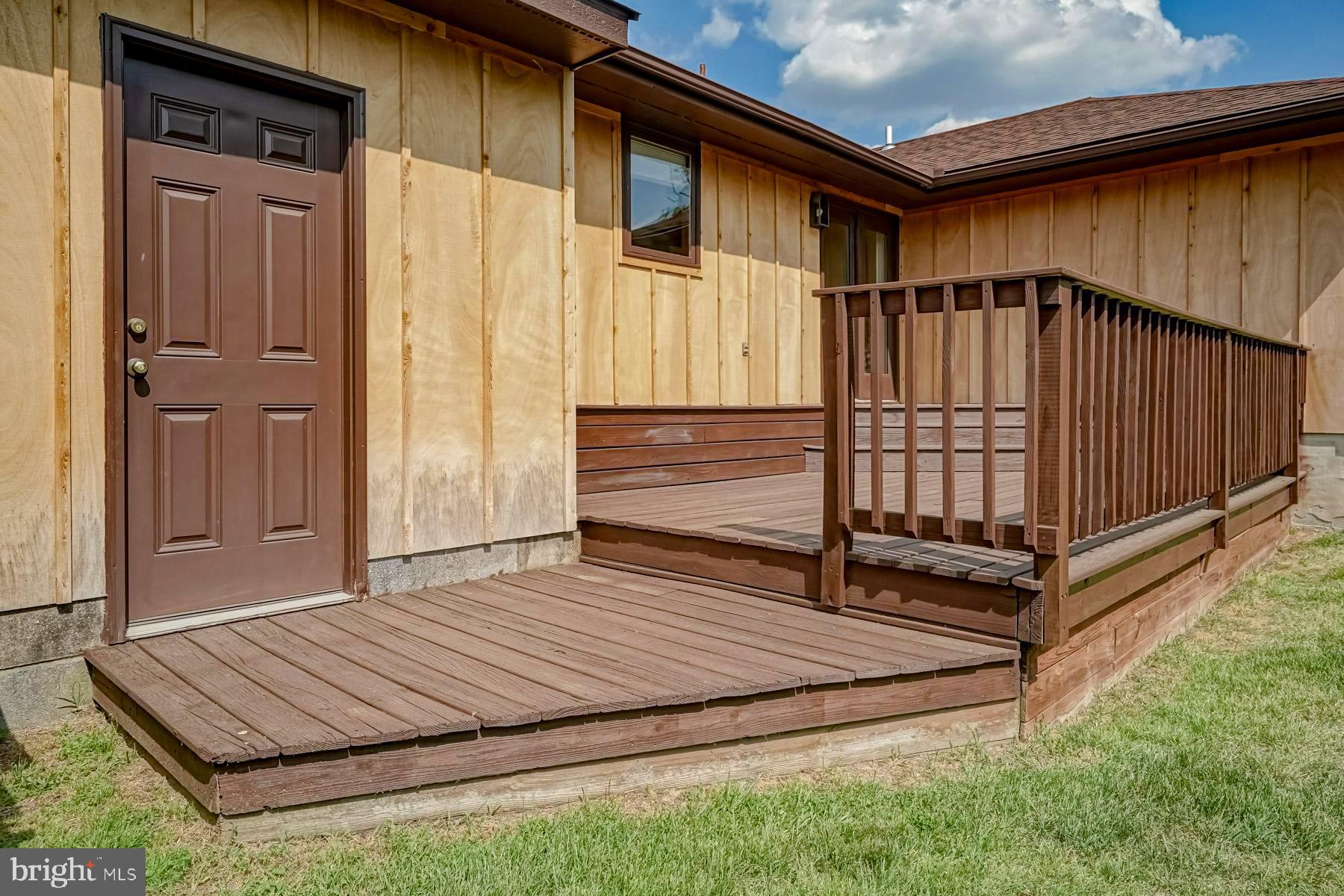 91 Rutgers Road Pennsville, NJ 08070 - Photo 24 of 41 2 tier back deck