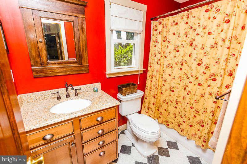 403 Cedar Hill Road Colonial Beach, VA 22443 - Photo 14 of 30 Bath