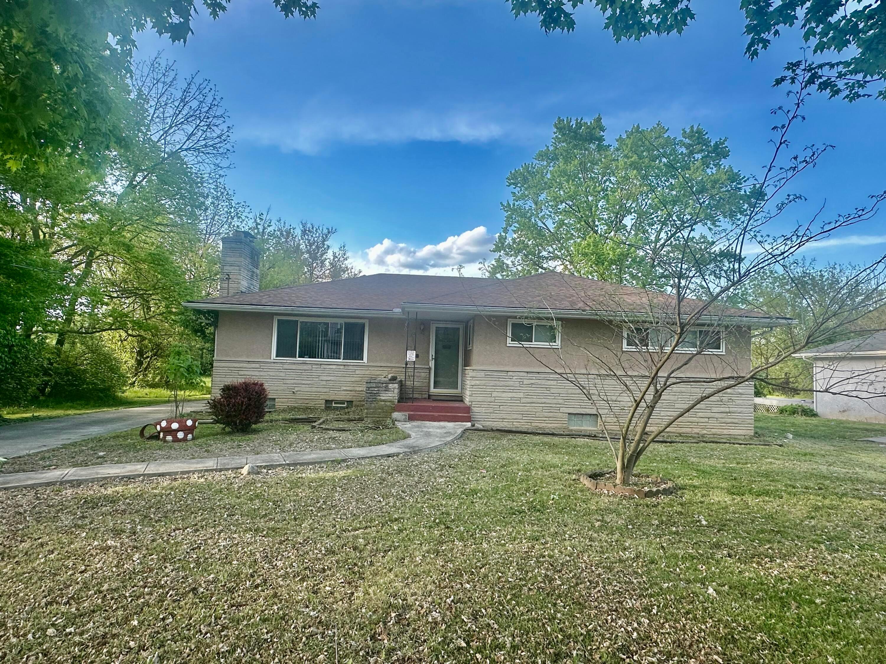 1172 Koebel Road Columbus, OH 43207 - Photo 1 of 14 29413_Image_1