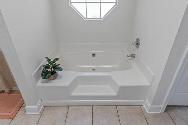 $350,000 | 515 Vulpes Sanctuary Loop, Crestview, FL 32536