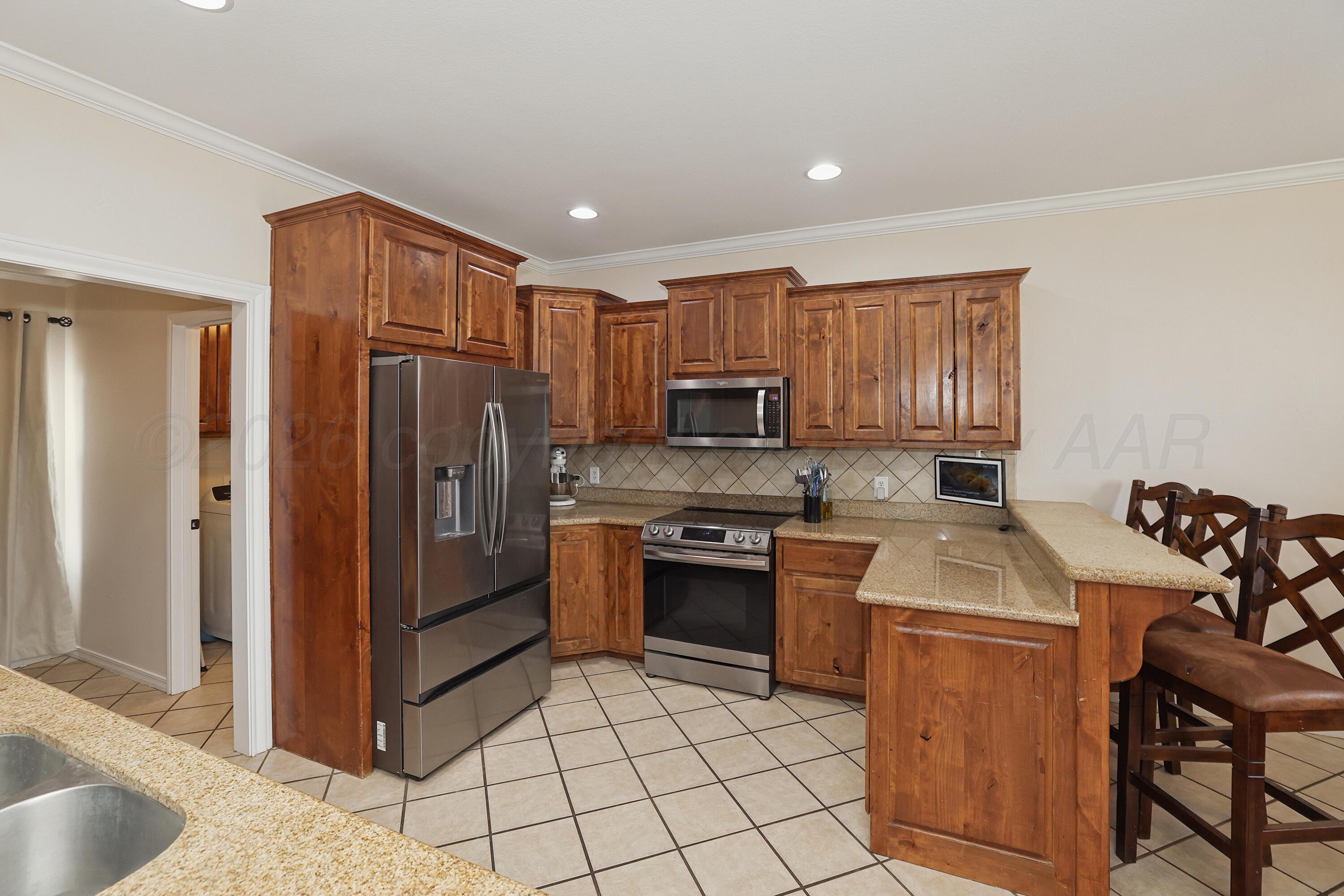 8031 Raburn Lane Canyon, TX 79015 - Photo 9 of 29 8-Kitchen