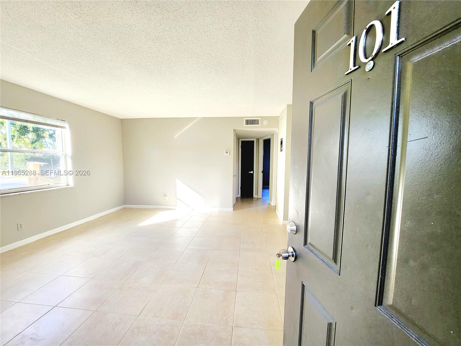 191 Southwest 15th Street, Unit 101 Pompano Beach, FL 33060 - Photo 3 of 11