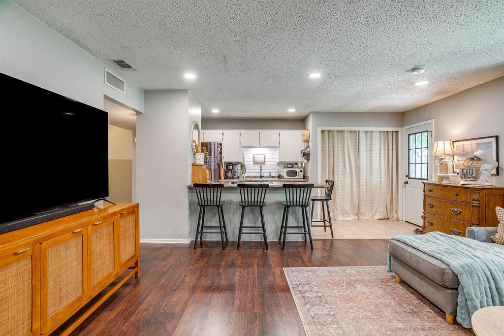 712 Poe Street Azle, TX 76020 - Photo 11 of 33