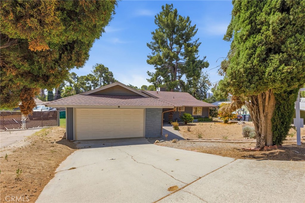 96 West Repplier Road Banning, CA 92220 - Photo 2 of 53 Beautiful, treelined street