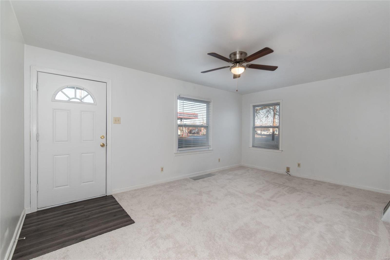 3152 Ashby Road St. Ann, MO 63074 - Photo 3 of 12 Gallery Image 3