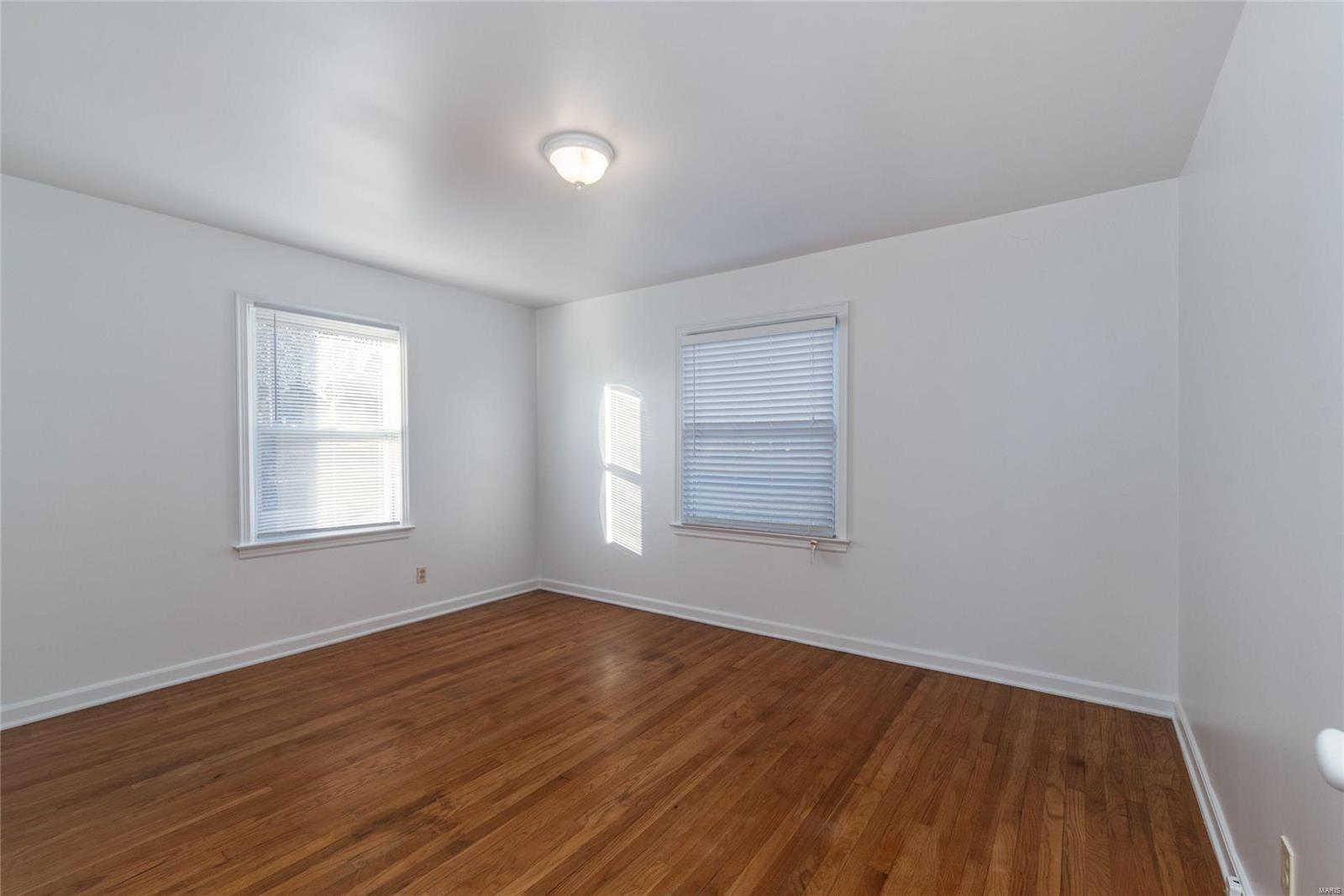 3152 Ashby Road St. Ann, MO 63074 - Photo 7 of 12 Gallery Image 7