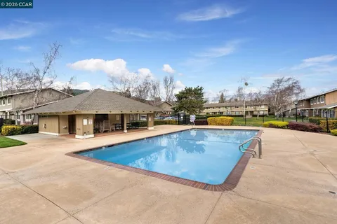 $998,000 | 182-182 Lawnview Circle, Danville, CA 94526