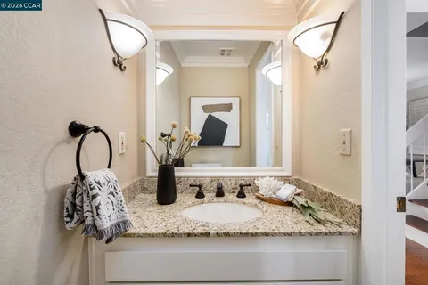 $998,000 | 182-182 Lawnview Circle, Danville, CA 94526