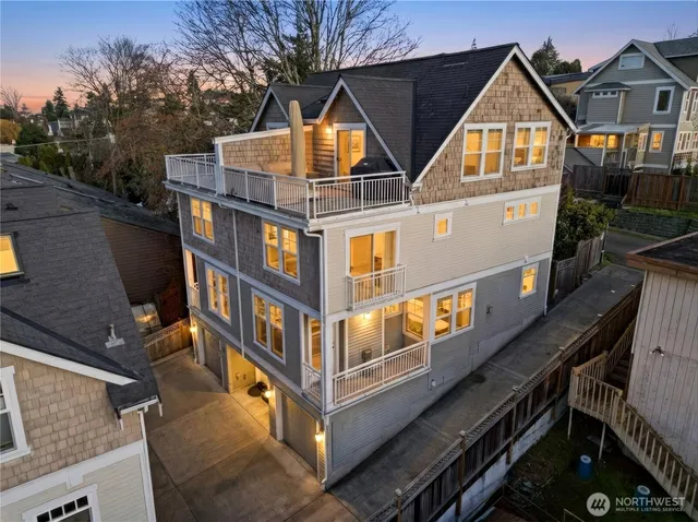 $949,000 | 3020 14th Avenue West, Unit B, Seattle, WA 98119