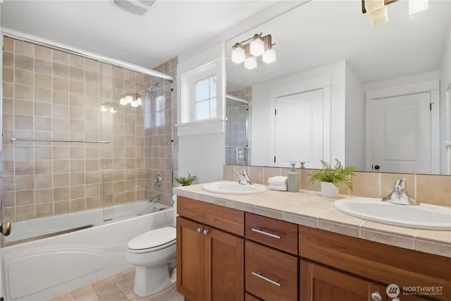 $949,000 | 3020 14th Avenue West, Unit B, Seattle, WA 98119