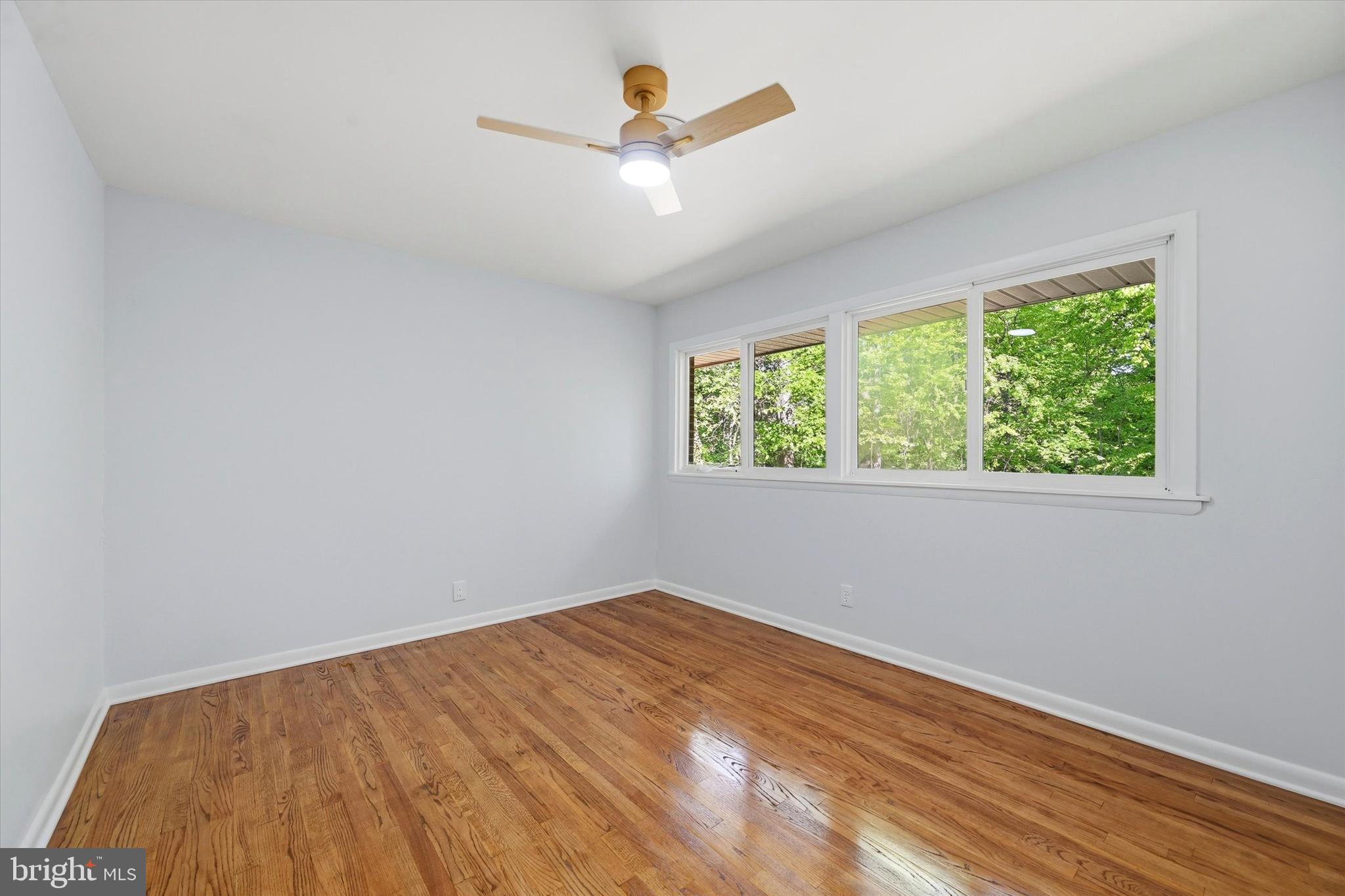 103 Baynard Boulevard Wilmington, DE 19803 - Photo 17 of 35 an empty room with a window