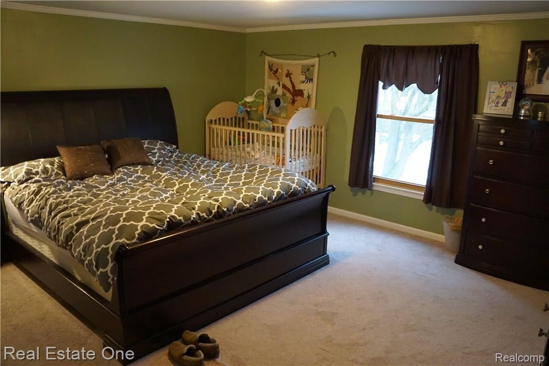30070 High Valley Road Farmington, MI 48331 - Photo 42 of 70 Master bedroom