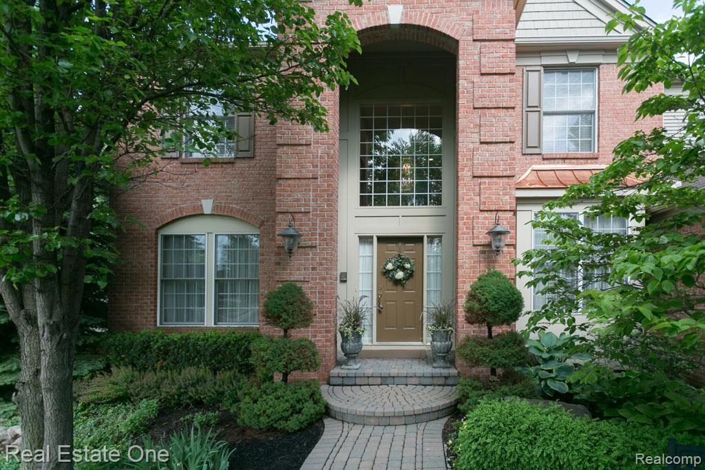 3695 Piedmonte Drive Rochester, MI 48306 - Photo 2 of 49 4Y0A2723.jpg