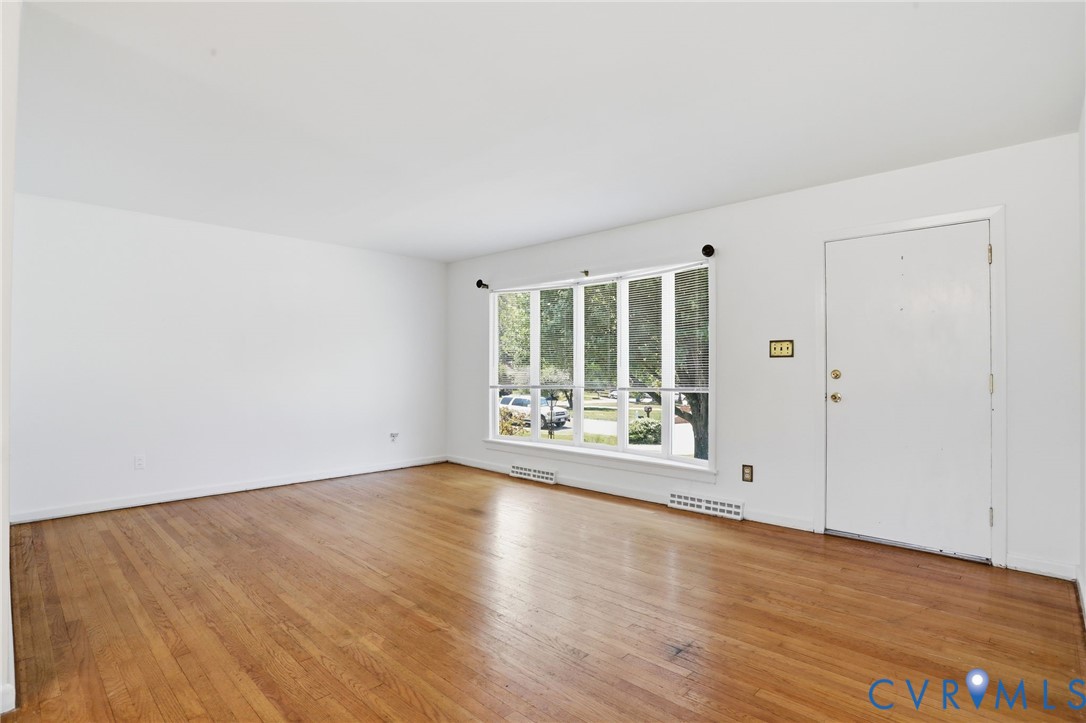 3203 Dancer Road Henrico, VA 23294 - Photo 5 of 40