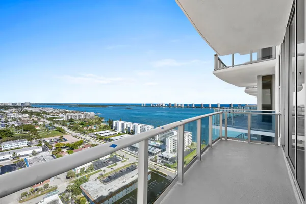 $17,000 | 220 Lake Shore Drive, Unit 2323, Lake Park, FL 33403