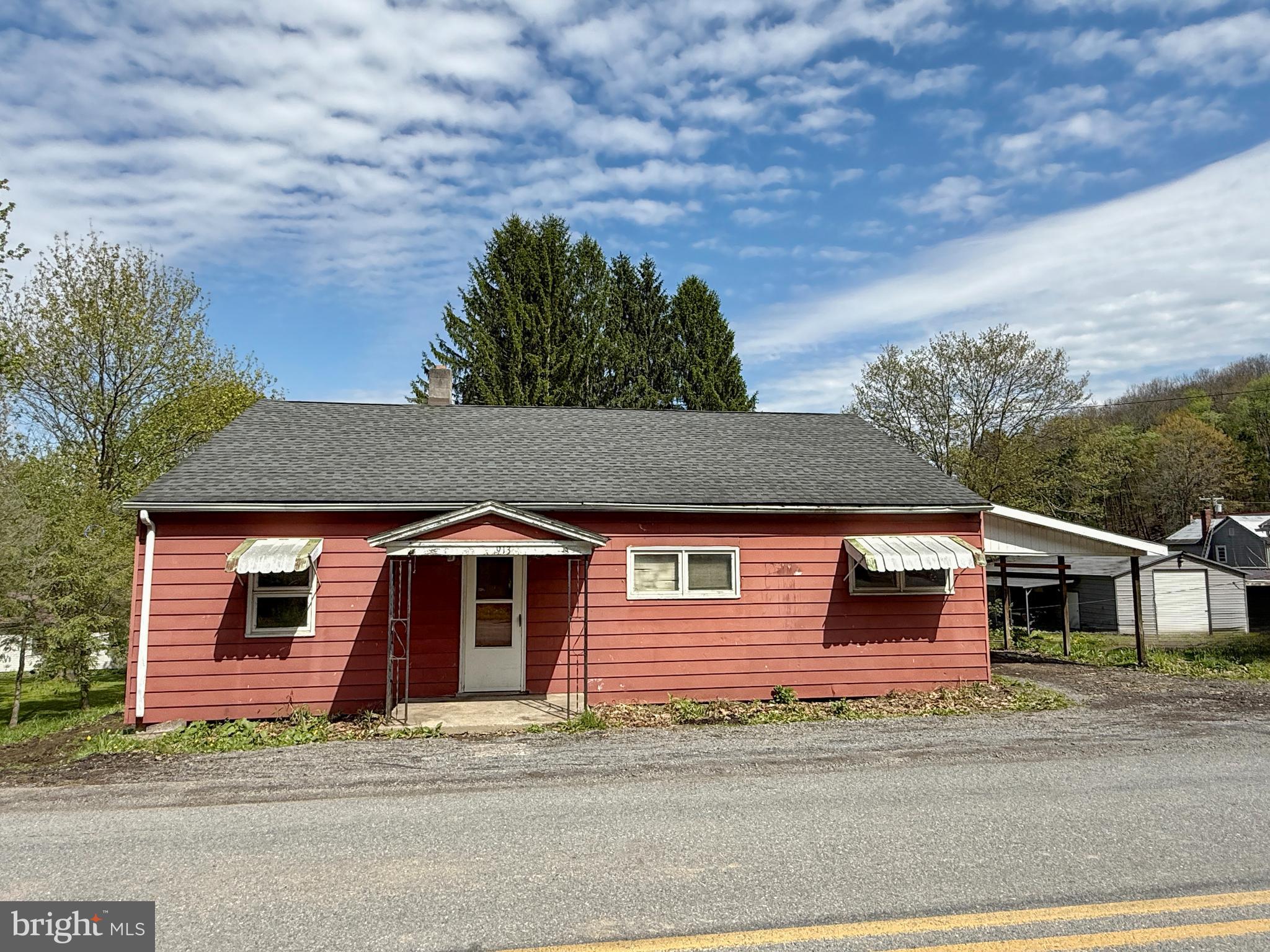 913 Cooper Avenue Grassflat, PA 16839 - Photo 2 of 21