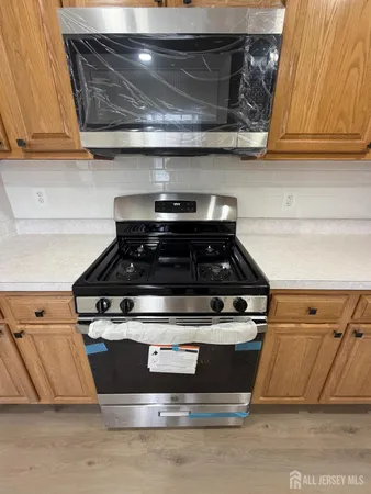 $2,850 | 32 Columbus Drive, Franklin Park, NJ 08823