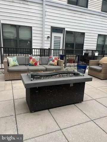 $1,825 | 401 Race Street, Unit D, Philadelphia, PA 19106