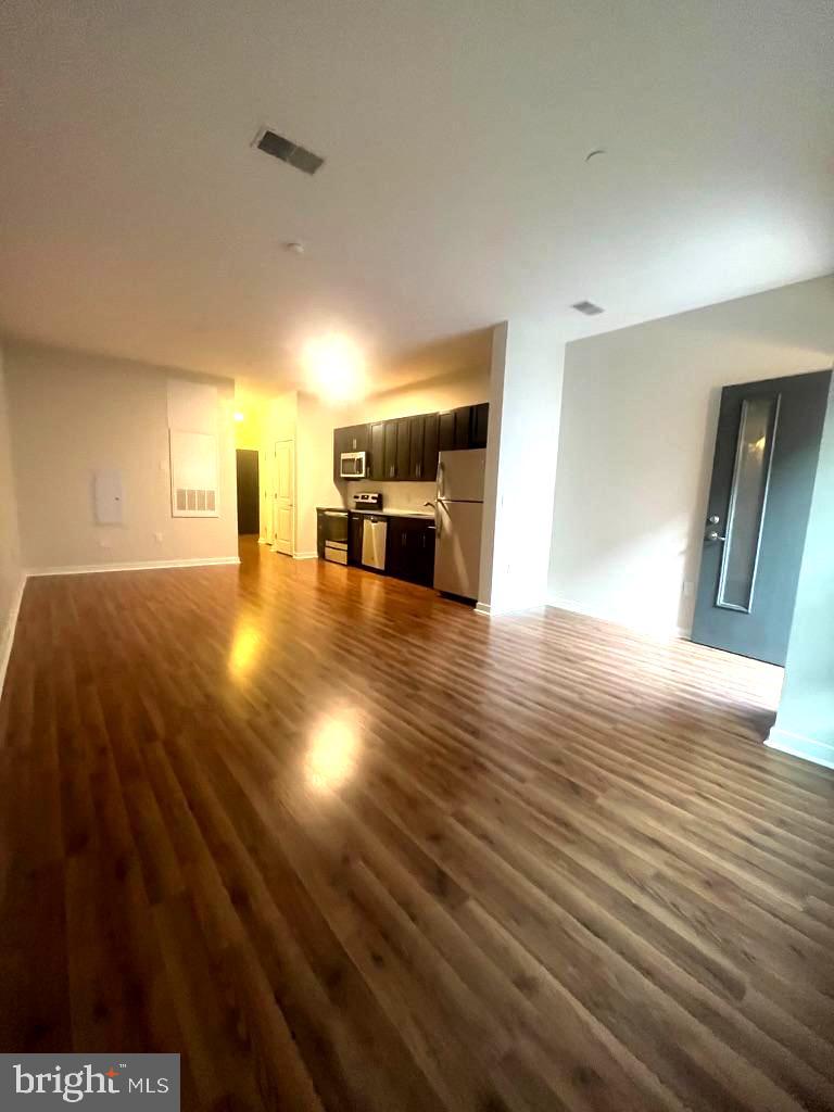 401 Race Street, Unit D Philadelphia, PA 19106 - Photo 6 of 23