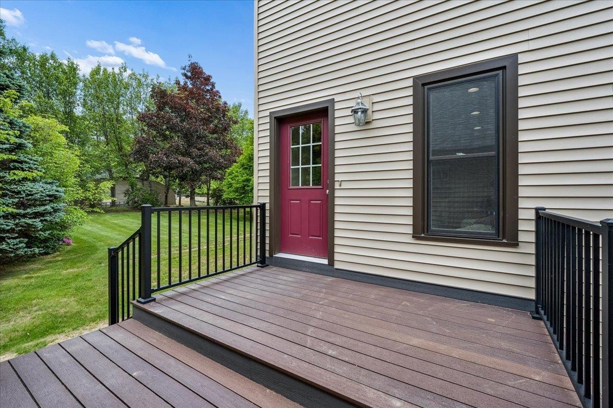 240 Sandown Road Chester, NH 03036 - Photo 7 of 41