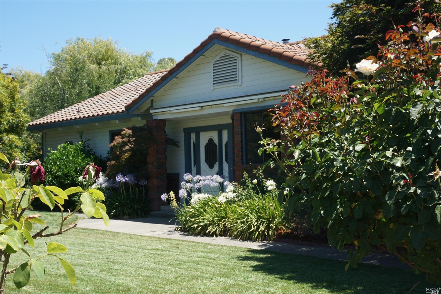 1600 Sunny View Way Santa Rosa, CA 95401 - Photo 1 of 1