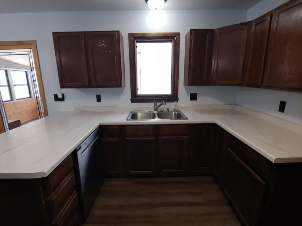 $289,900 | 1813 Robin Hood Drive, Thief River Falls, MN 56701