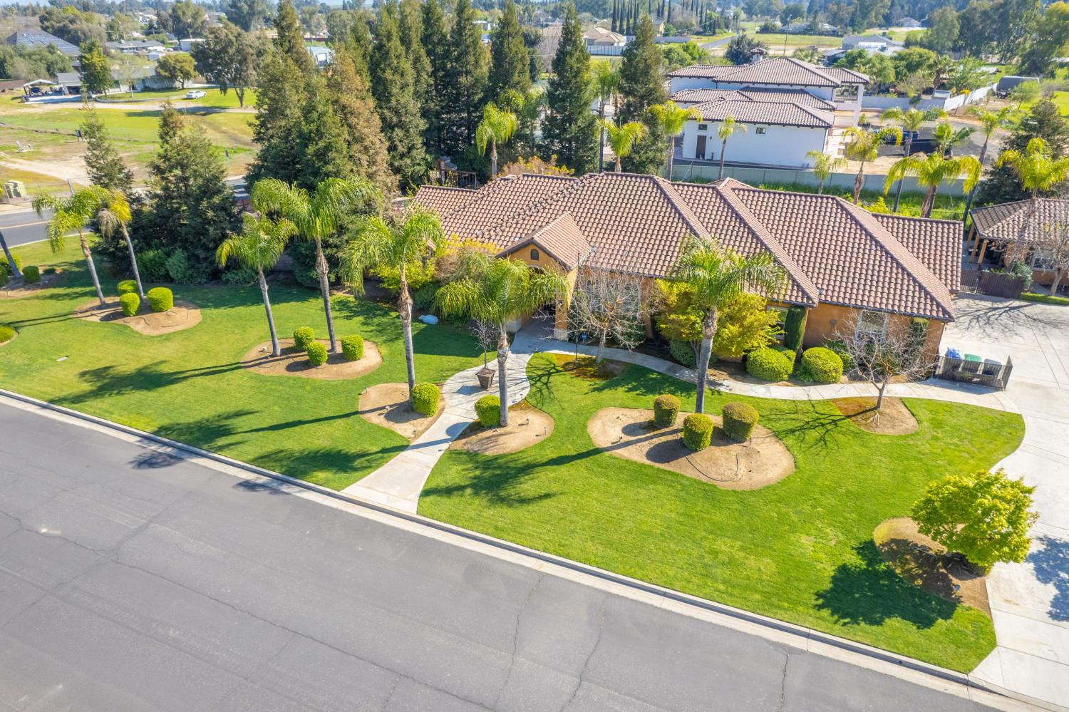 12629 Bronco Road Madera, CA 93636 - Photo 11 of 94 Gallery Image 11