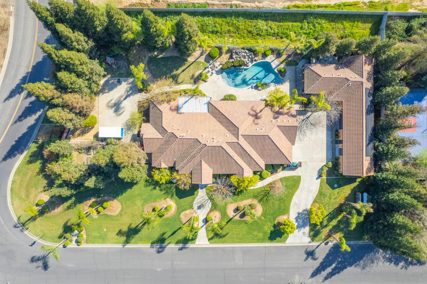 12629 Bronco Road Madera, CA 93636 - Photo 13 of 94