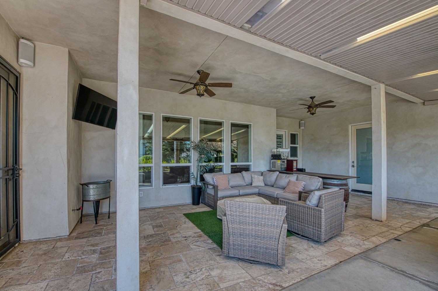 12629 Bronco Road Madera, CA 93636 - Photo 5 of 94