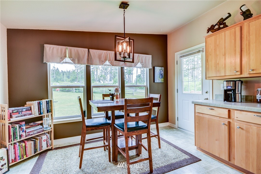 3157 Green Road Oak Harbor, WA 98277 - Photo 8 of 25 Gallery Image 8