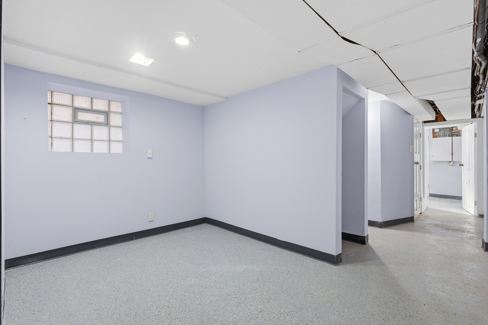 2102 South 50th Avenue Cicero, IL 60804 - Photo 40 of 53 an empty room with a empty space and windows