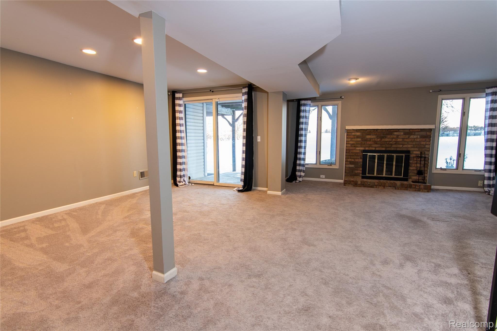 936 Golfview Court Rochester, MI 48307 - Photo 35 of 47 Edited-5338.JPG